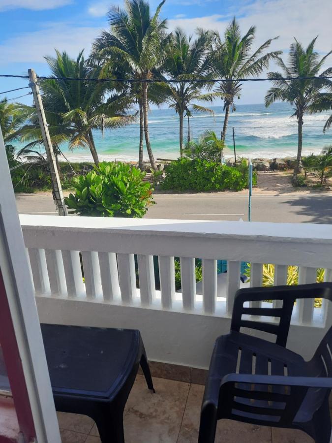 White Surfing Beach Resort أونا واتونا المظهر الخارجي الصورة