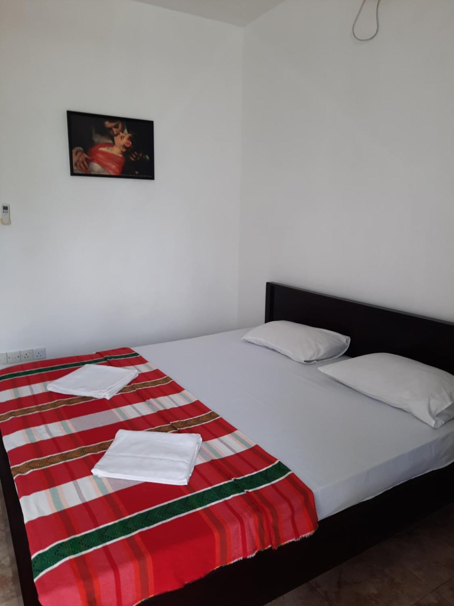 White Surfing Beach Resort أونا واتونا المظهر الخارجي الصورة