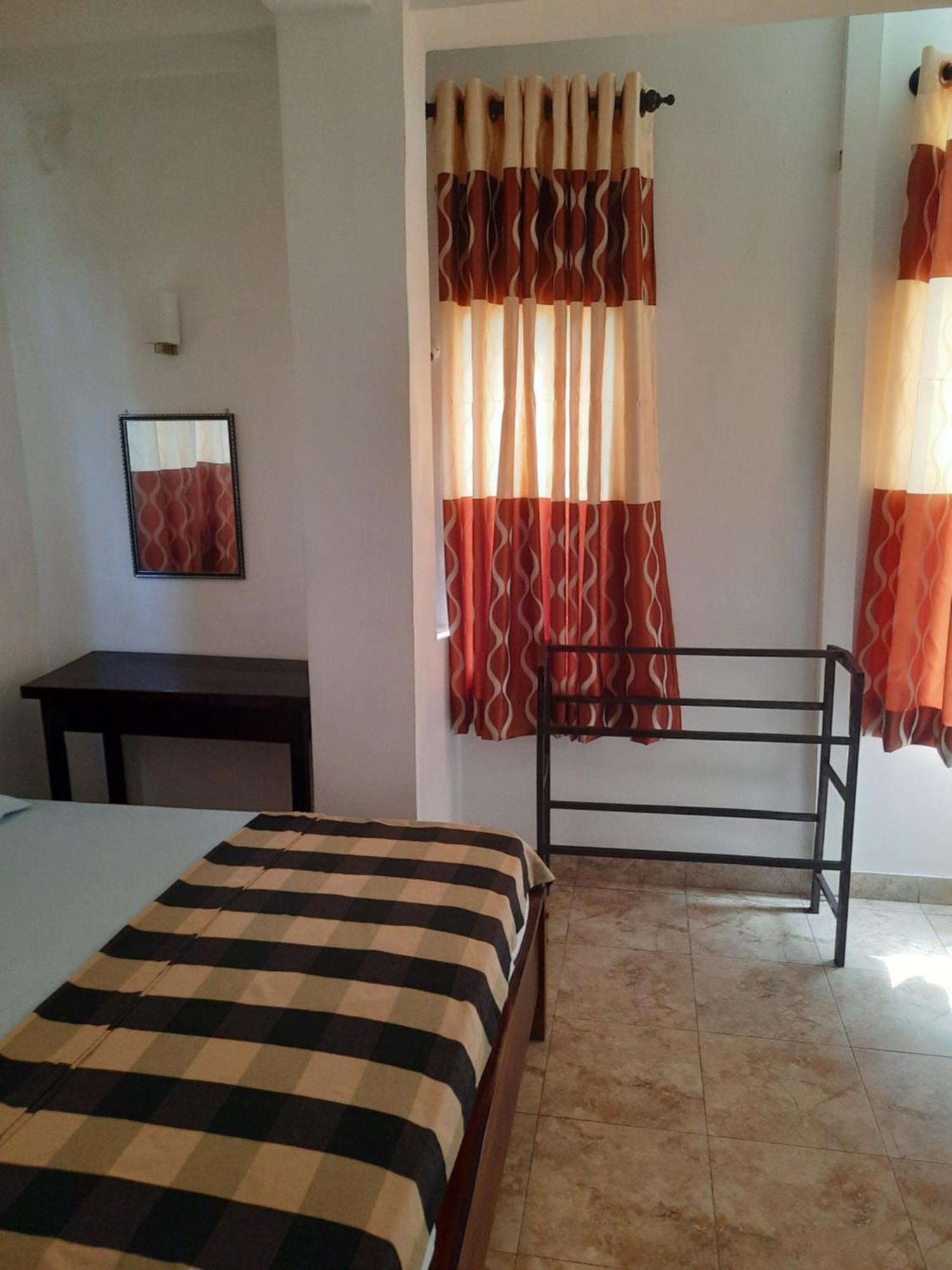 White Surfing Beach Resort أونا واتونا المظهر الخارجي الصورة