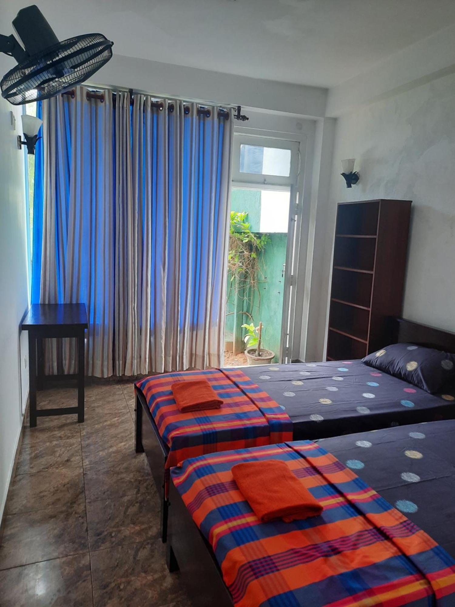 White Surfing Beach Resort أونا واتونا المظهر الخارجي الصورة